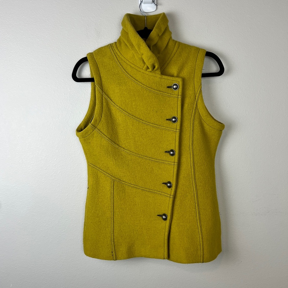 Icelandic Design Wool Vest - Picture 2 of 6